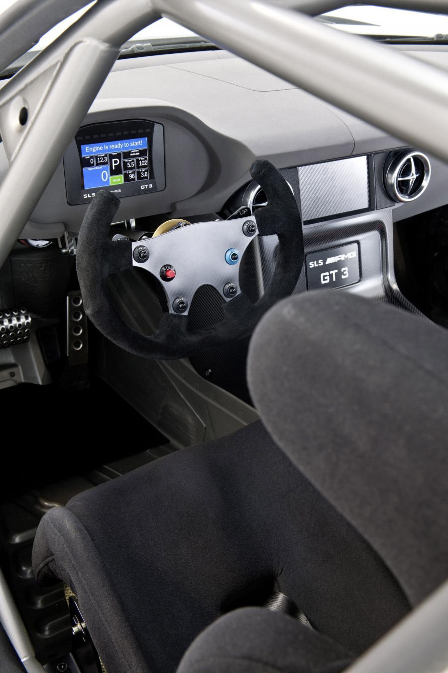  Mercedes-Benz SLS AMG GT3 2010 года  (фото 3 из 47)